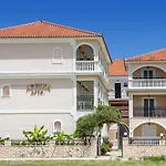 Athina 4*