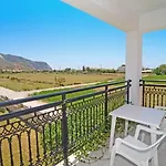 Апарт-отель Athina 4*
