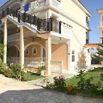 Athina 4*