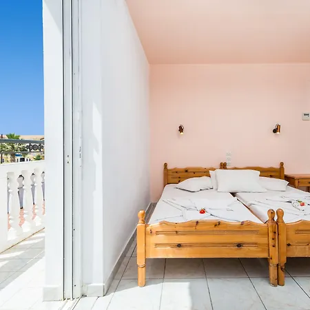 Athina 4* Kalamákion