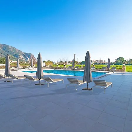 Athina Apartahotel 4*