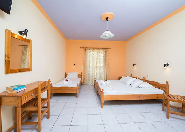 Athina Apartahotel