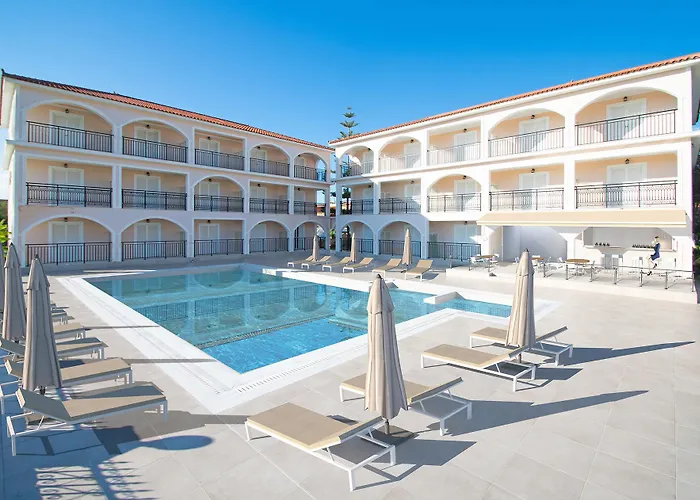 Athina Apartahotel 4*