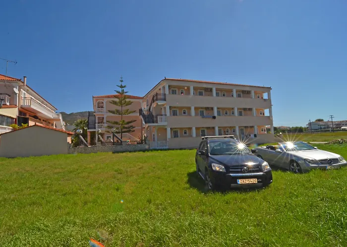 Athina 4* Kalamákion