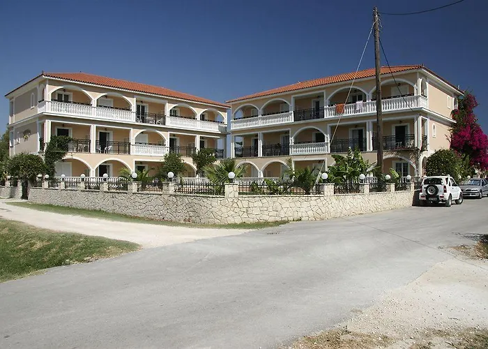 Apartahotel Athina Kalamákion