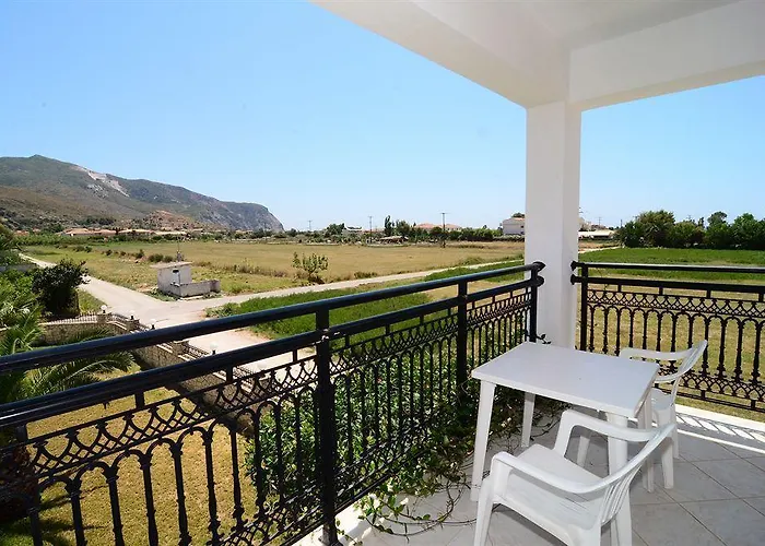 Athina Apartahotel