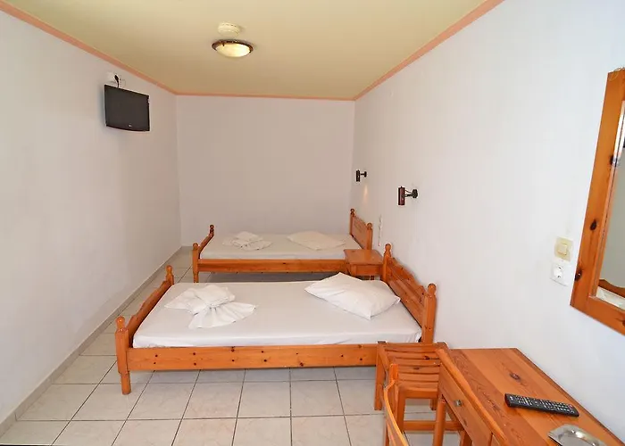 Apartahotel Athina Kalamákion