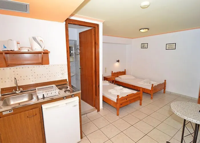 Apartahotel Athina Kalamákion