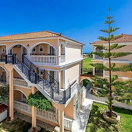 Athina Hotel apartamentowy 4*