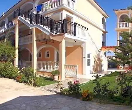 Hotel apartamentowy Athina Kalamákion