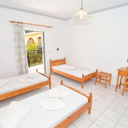 Athina 4* Kalamákion