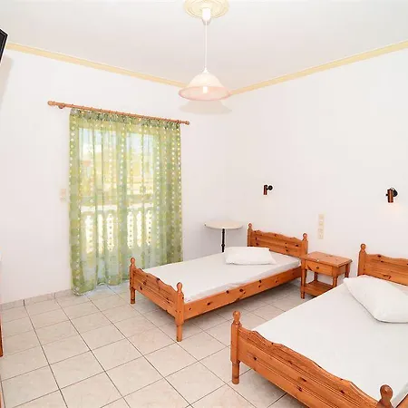 Athina 4* Kalamákion