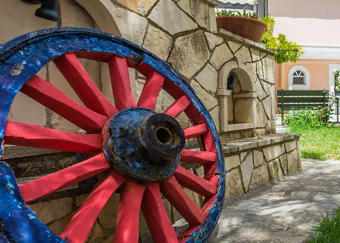 Апарт-отель Athina