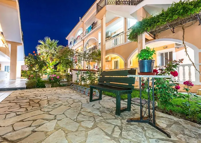 Апарт-отель Athina 4*