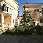 Aparthotel Athina 4*