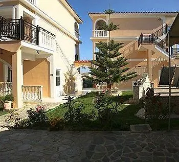 Aparthotel Athina 4*